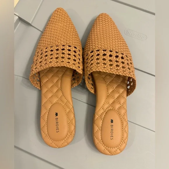 EUC Birdies Dove Woven Tan - Picture 2 of 7